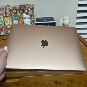 MacBook Air 2020 Rose Gold EXCELLENT USED CONDITION